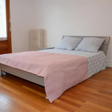Large 85 M2 Center Apartmán *