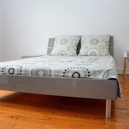 Large 85 M2 Center Apartmán